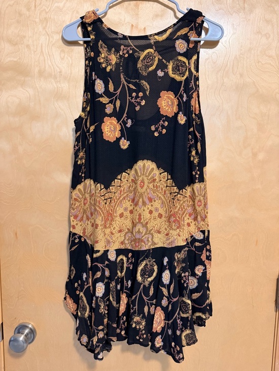 Free People Dresses & Skirts - Free People Black Floral Sleeveless Dress size small - great condition